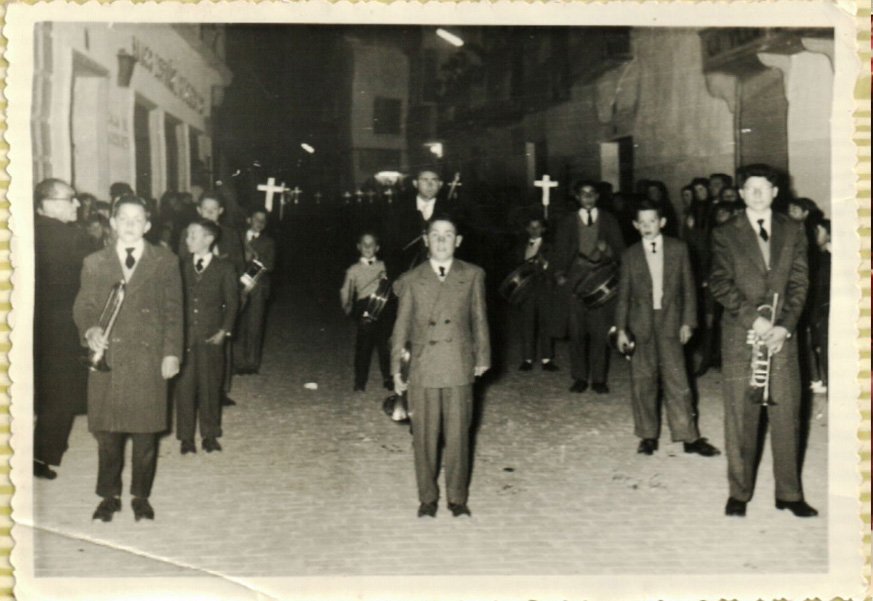 AO 1957  ESTRENANDO UNIFORME  Fotografa cedida por Anastasio Camino